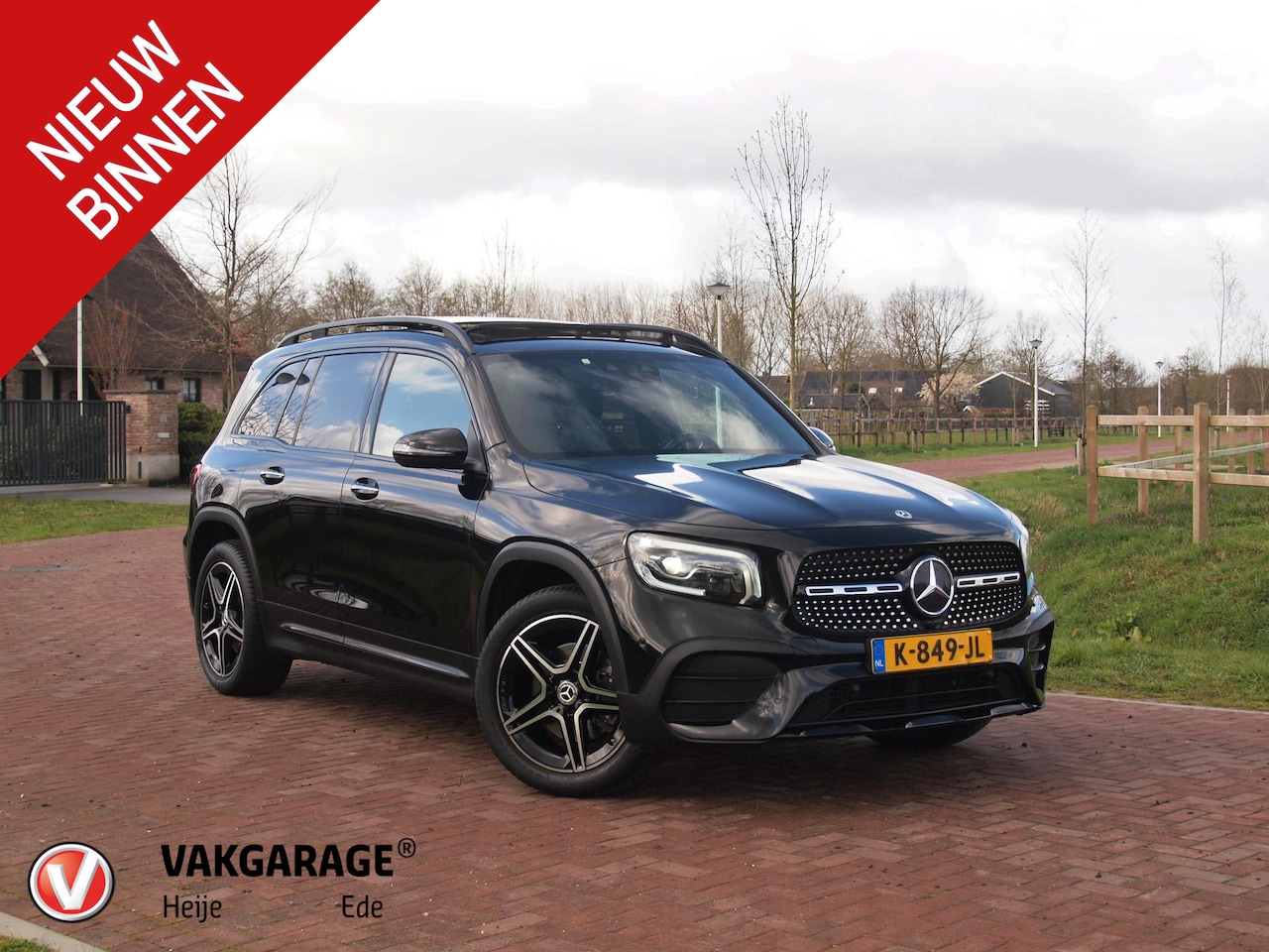 Mercedes-Benz GLB - 200 Business Solution AMG 7 persoons | Panoramadak | Trekhaak | Burmester | Sfeerverlichti - AutoWereld.nl