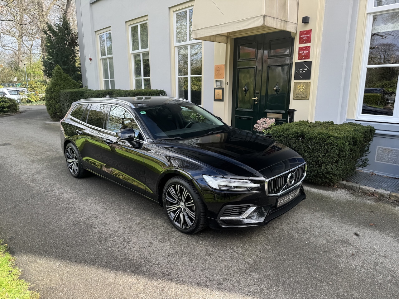 Volvo V60 - 2.0 T6 Recharge AWD, Camera, Stuurwielv. - AutoWereld.nl