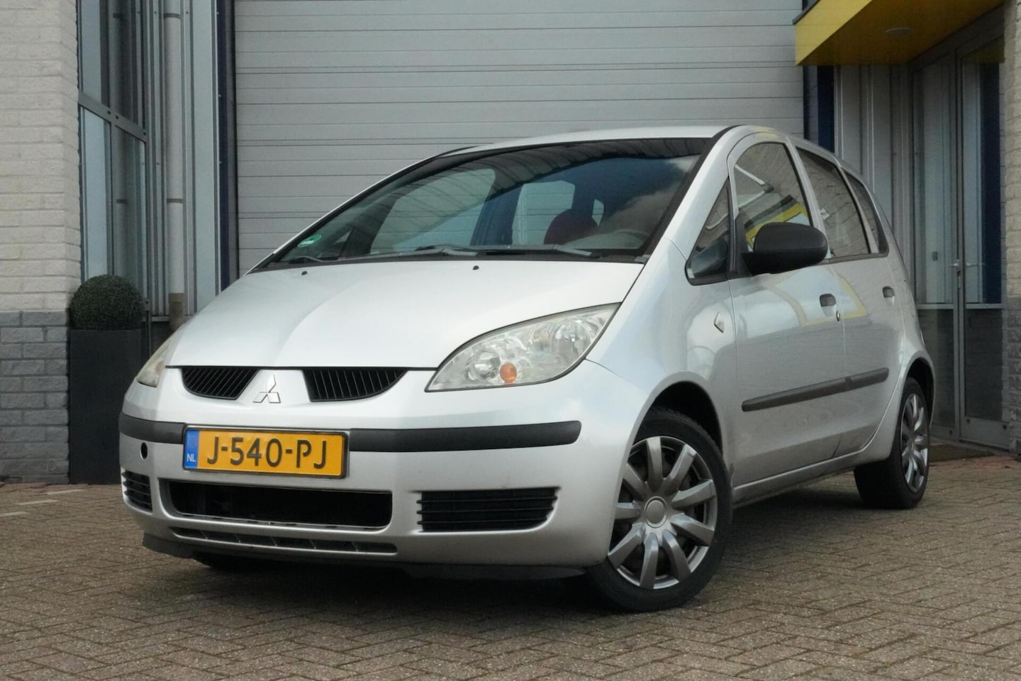 Mitsubishi Colt - 1.3 Invite | Inruilkoopje | Airco | Elektrische ramen | Stuurbekrachtiging | - AutoWereld.nl