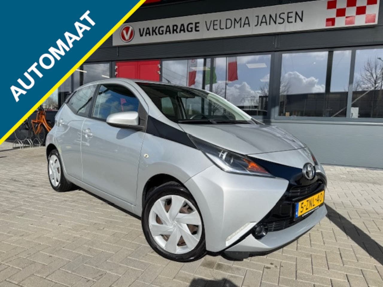 Toyota Aygo - 1.0 VVT-i X-PLAY AUTOMAAT + AIRCO/CAMERA/PDC 67.000 KM! - AutoWereld.nl