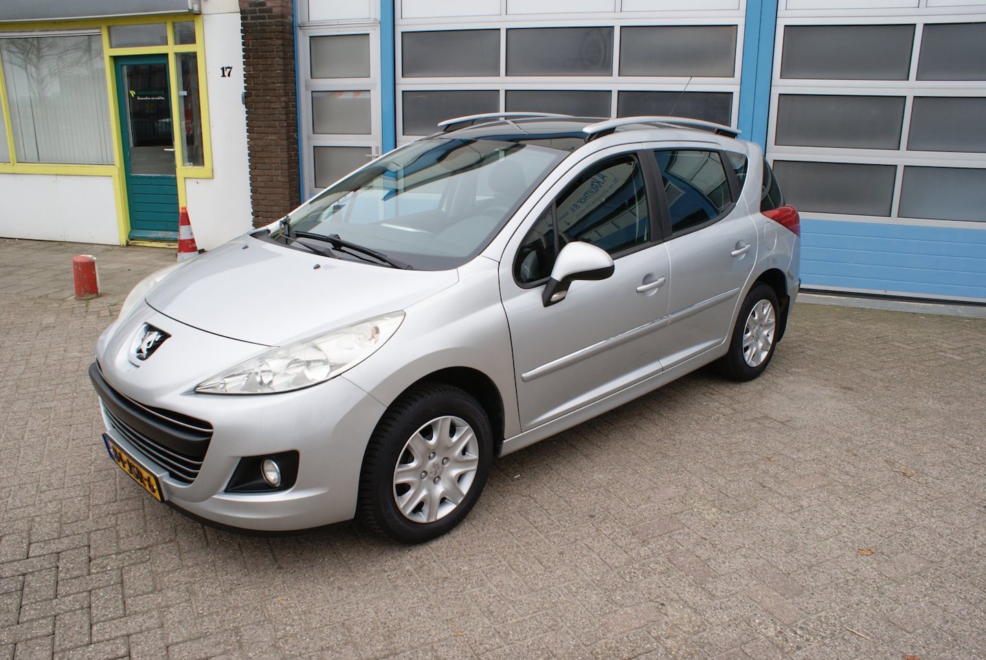 Peugeot 207 SW - 1.6 VTi XS 1.6 VTi XS - AutoWereld.nl