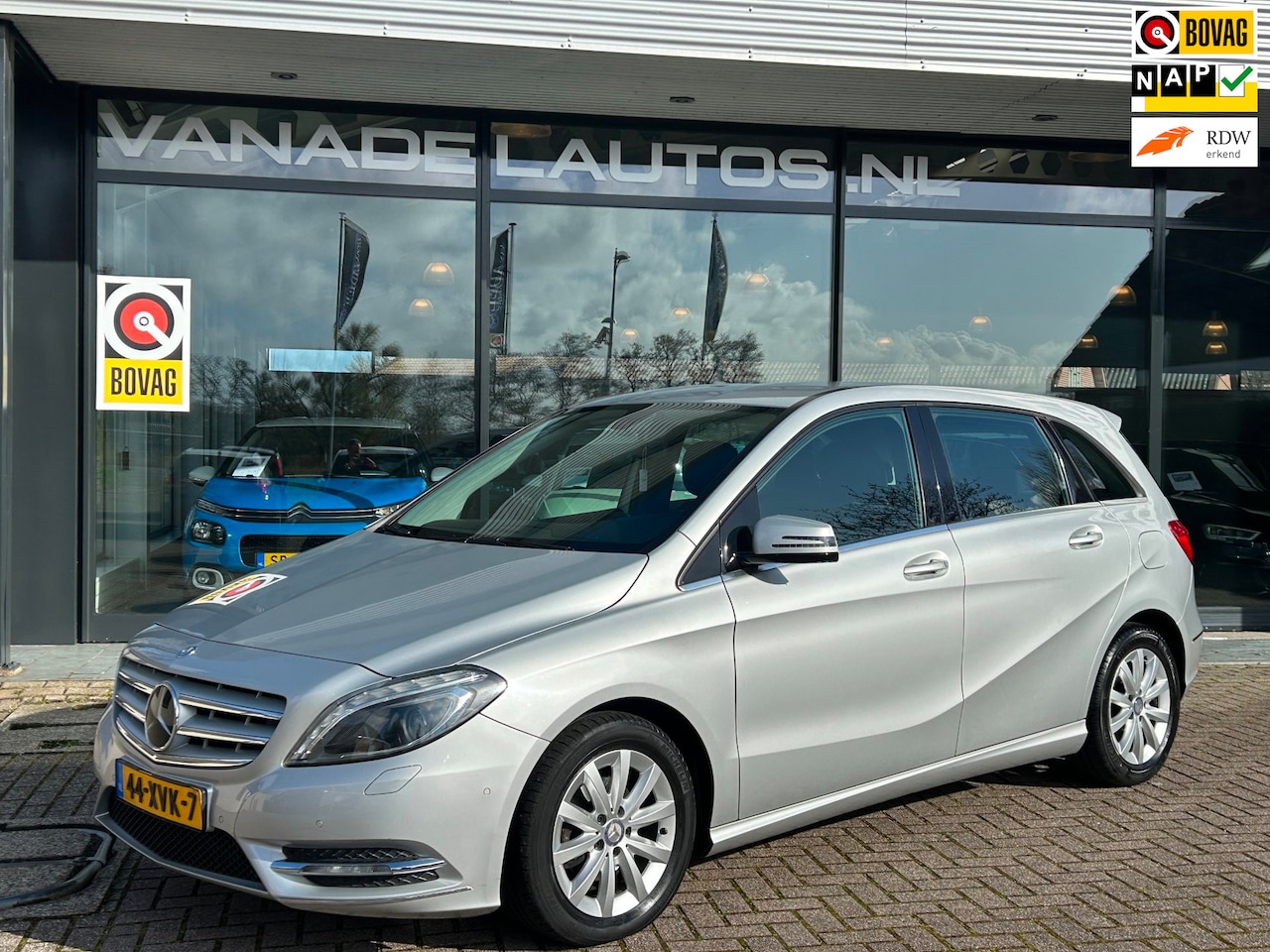 Mercedes-Benz B-klasse - 180 Ambition Aut. 1e Eig! Xenon Trekhaak NAP NL-Auto Dealeronderhouden! - AutoWereld.nl