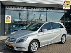 Mercedes-Benz B-klasse - 180 Ambition Aut. 1e Eig Xenon Trekhaak NAP NL-Auto Dealeronderhouden