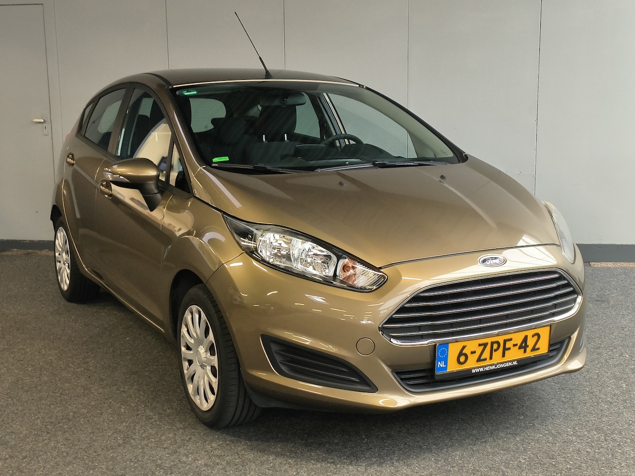 Ford Fiesta - 1.25 Titanium uit 2014 Rijklaar Henk Jongen Auto's in Helmond,  al 50 jaar service zoals ' - AutoWereld.nl