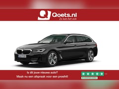 BMW 5-serie Touring - 530e xDrive Trekhaak - Panoramadak - Driving Assistant Professional - Head up - High Beam