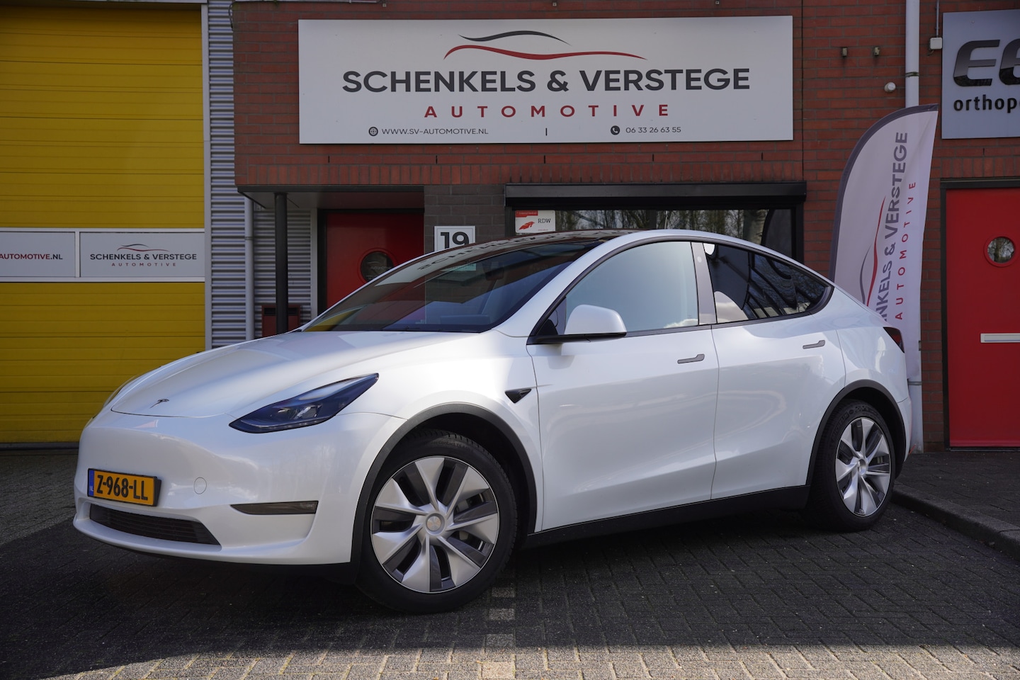Tesla Model Y - Long Range AWD 75 kWh / 93 SOH / BTW / Autopilot / Pano /Camera / Stoelverwarming / - AutoWereld.nl