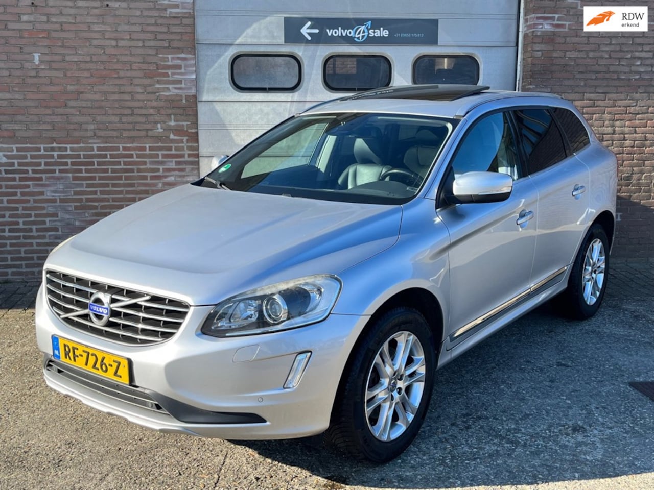 Volvo XC60 - 2.4 D4 Summum AWD Automaat Pano 2014 - AutoWereld.nl