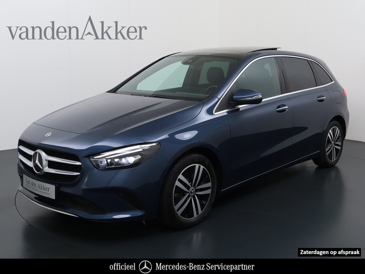 Mercedes-Benz B-klasse - 250e Luxury // Trekhaak // Panorama dak // Camera // MultiBeam LED // Sfeerverlichting // - AutoWereld.nl