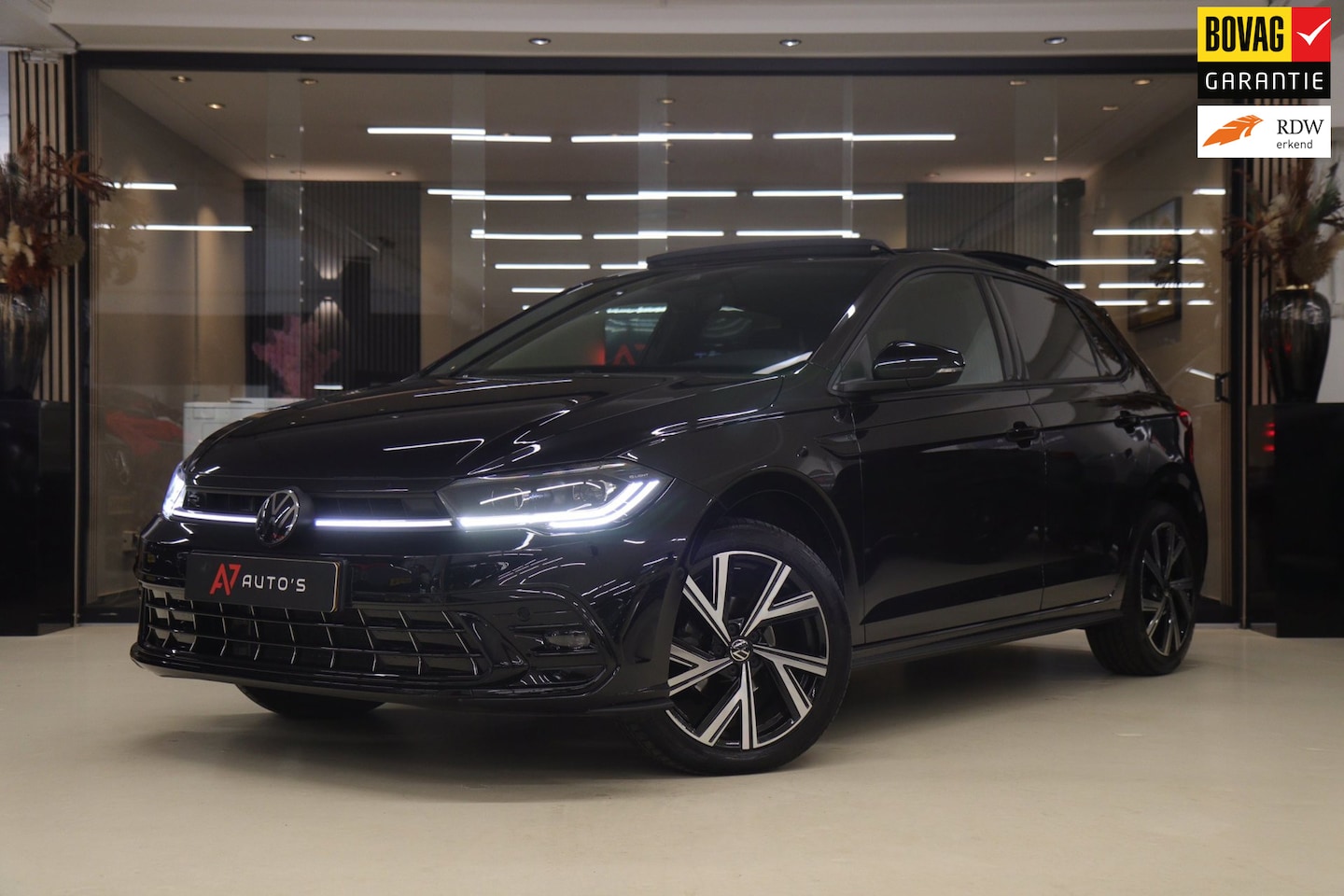 Volkswagen Polo - 1.0 TSI Life Edition 3x R-LINE PANO/CARPLAY/KEYLESS/ACC/VOL - AutoWereld.nl