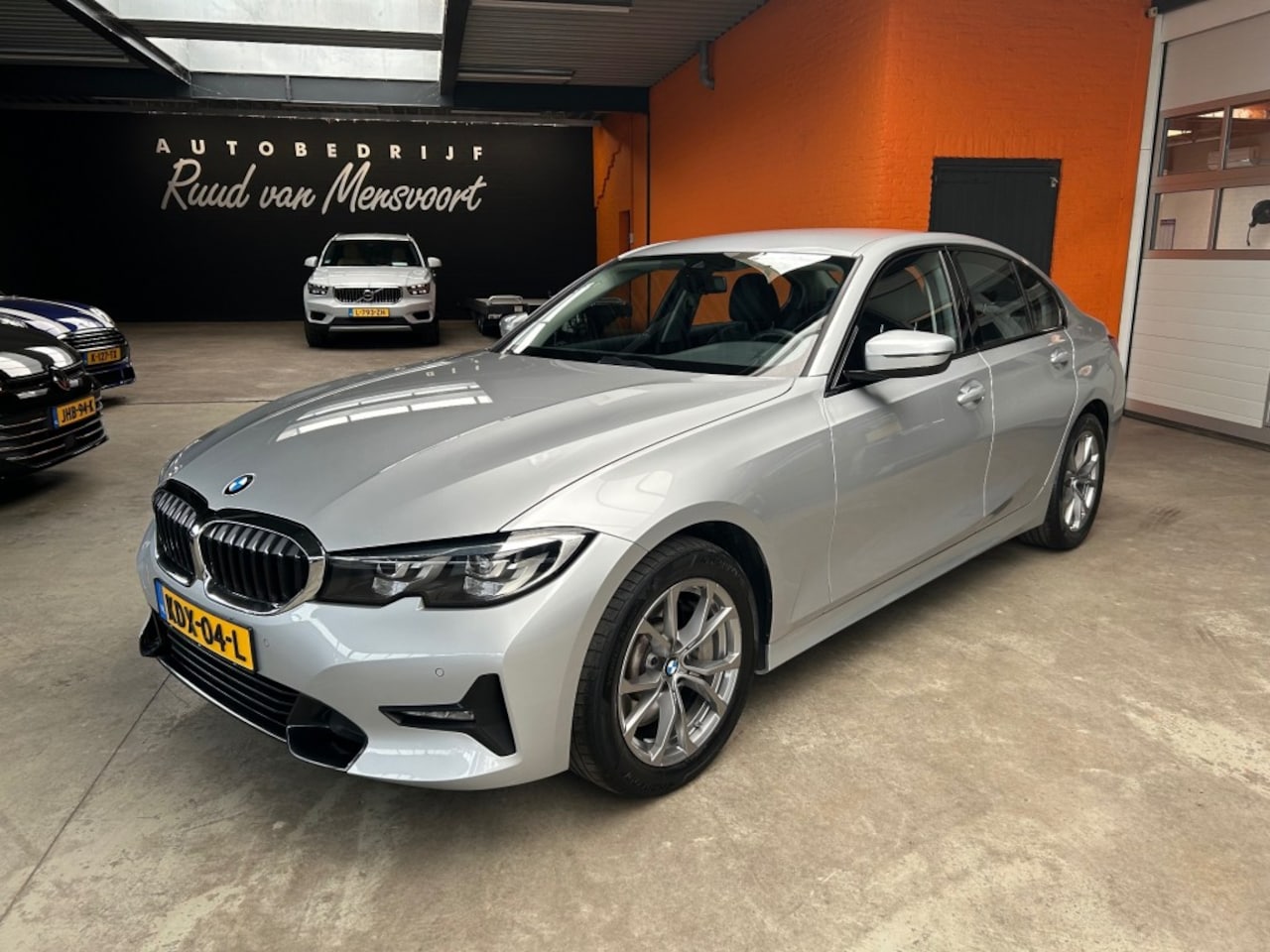 BMW 3-serie - 330I EXECUTIVE / Sportstoelen / Half Leder - AutoWereld.nl