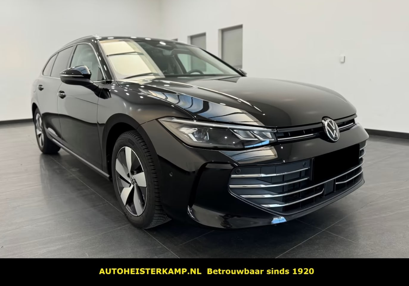 Volkswagen Passat Variant - 2.0 TDI 150 PK Automaat ACC Trekhaak LED Massage 360 Camera Stuurverwarming Stoelverwarmin - AutoWereld.nl
