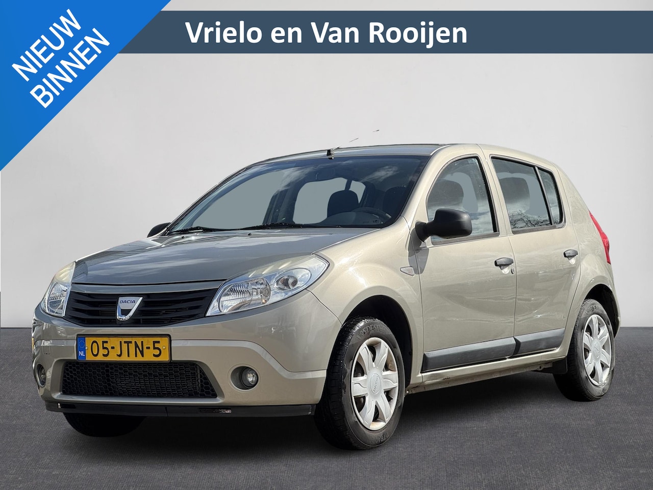 Dacia Sandero - 1.2 Ambiance | Airco | elektrische ramen voor | radio-CD/MP3 speler | Vaste trekhaak| ( Ve - AutoWereld.nl