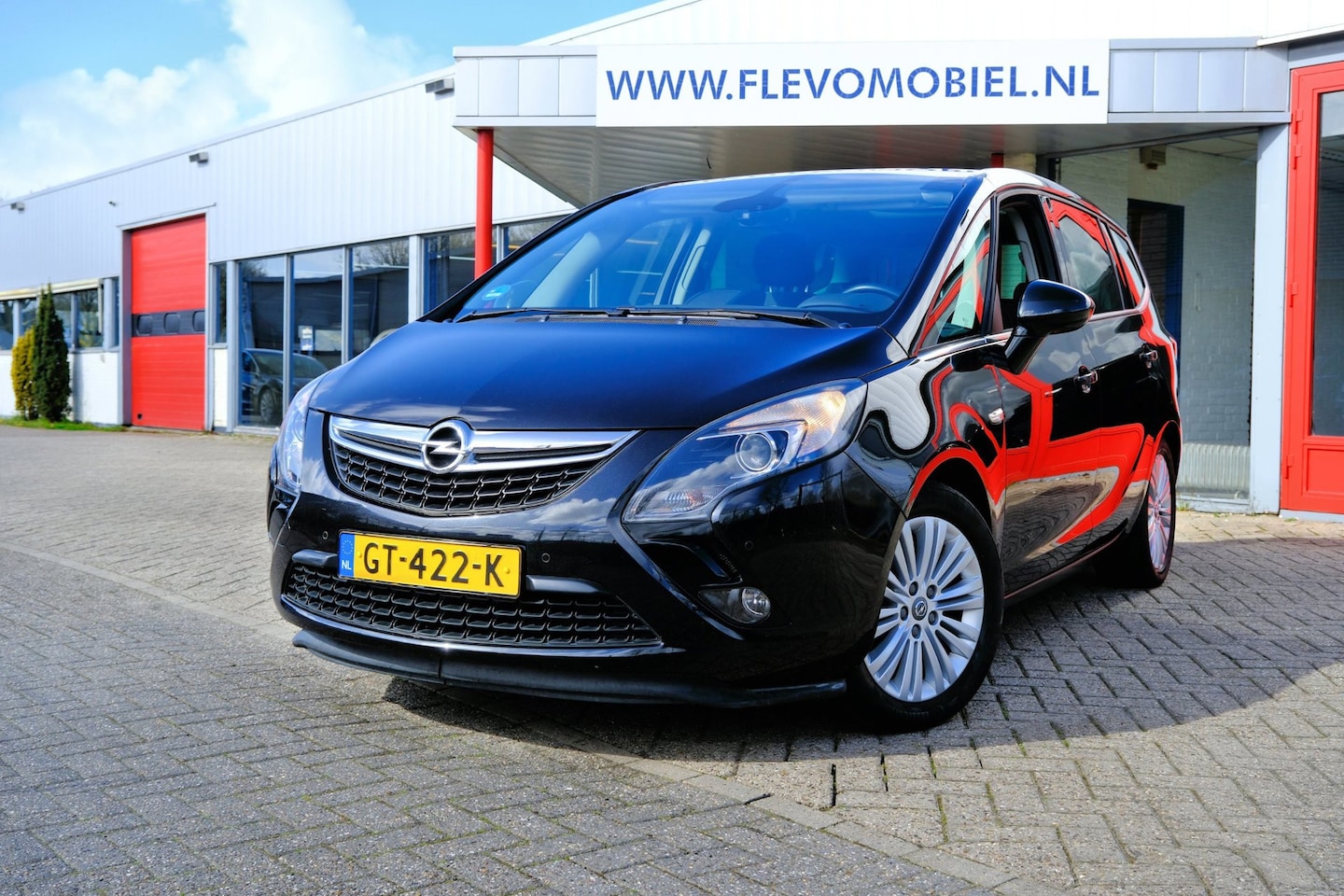 Opel Zafira Tourer - 1.4 140pk Business+ 7-pers Pano|Navi|Cam|LMV - AutoWereld.nl