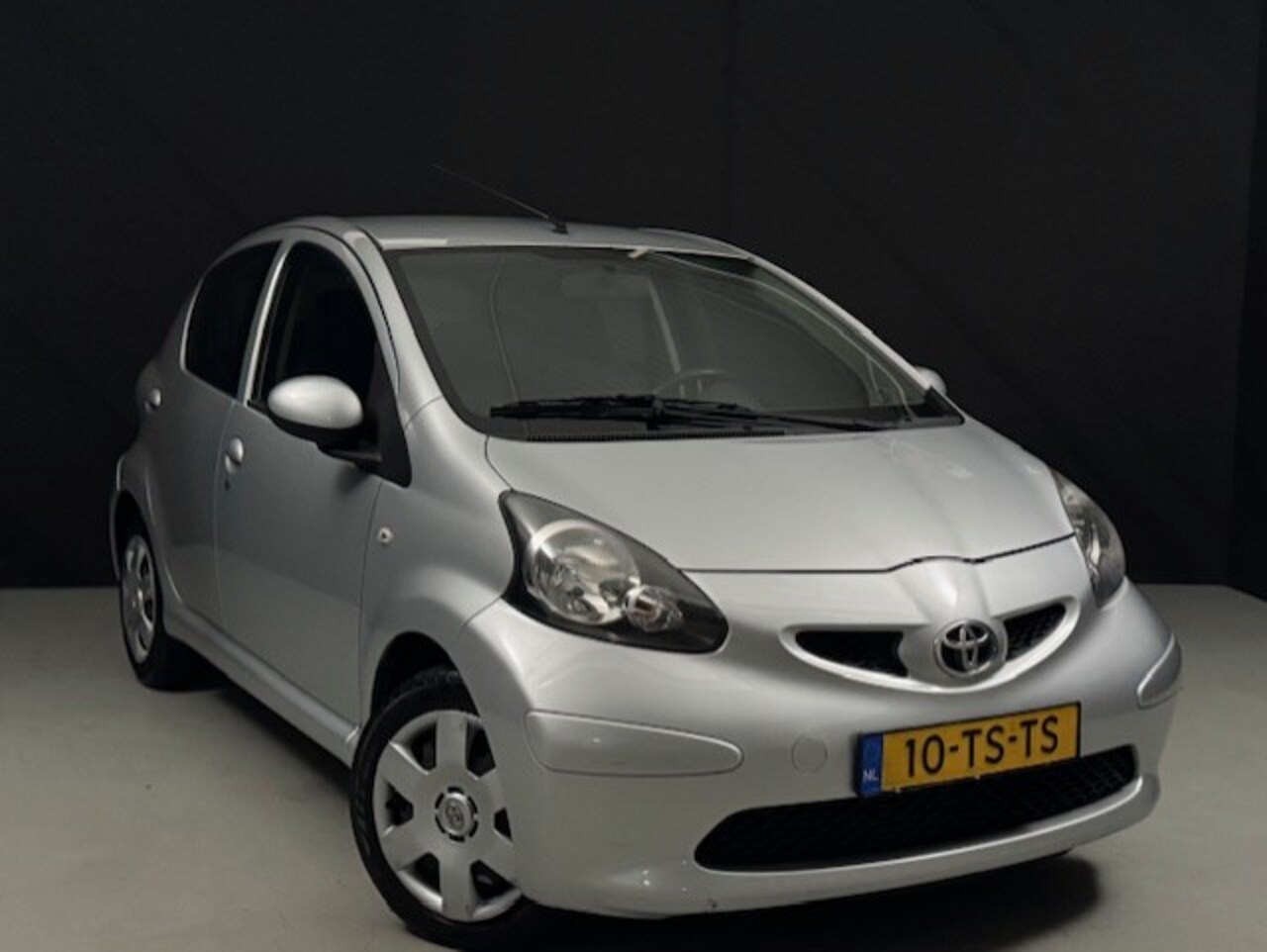 Toyota Aygo - 1.0-12V + *Zuinig*Leuk*N.A.P* - AutoWereld.nl