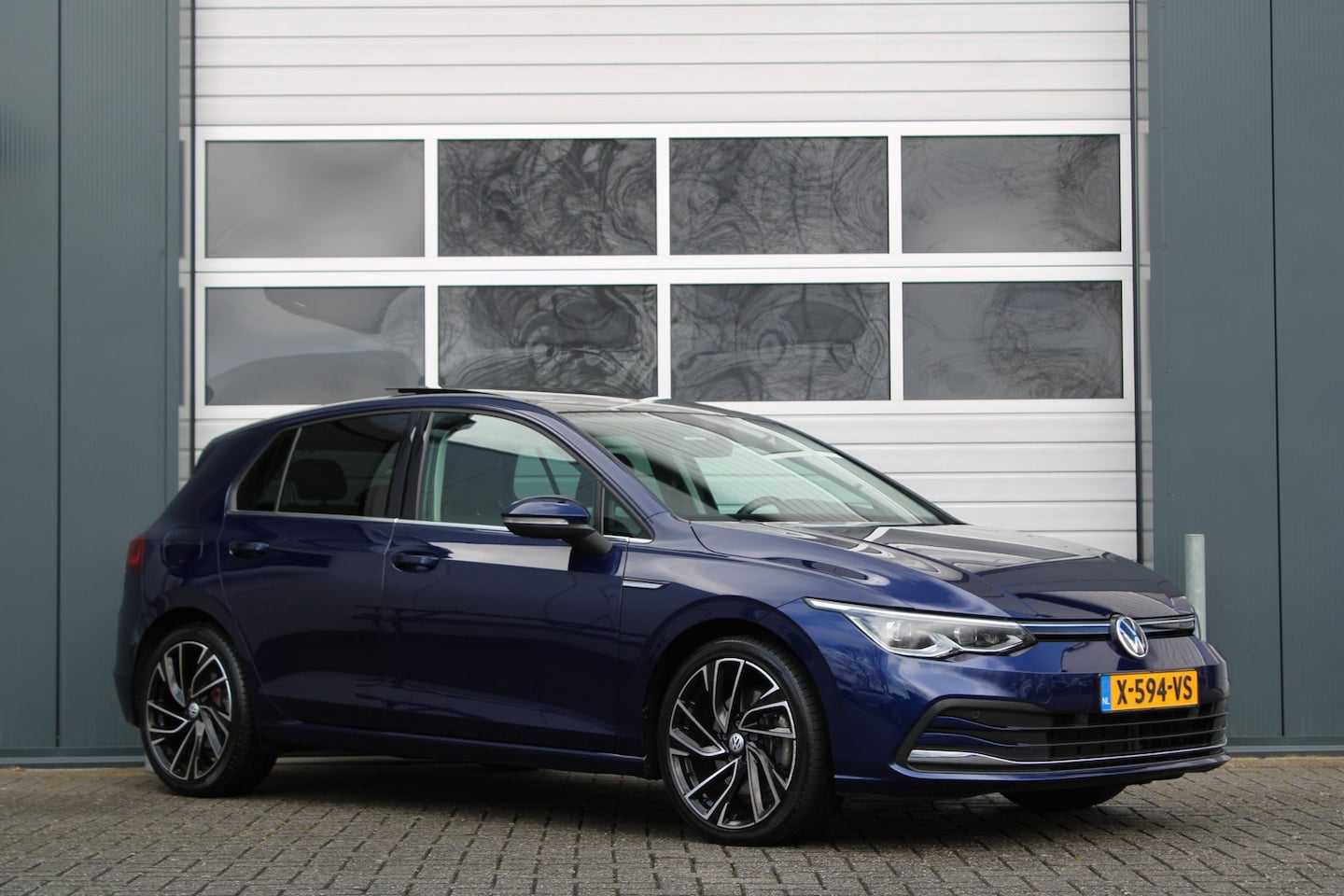 Volkswagen Golf - 1.5 eTSI 150pk DSG ACC/Virtual/Panodak/Stoel&Stuurverwarming/PDCv+a/Carplay/Android/Navi/L - AutoWereld.nl