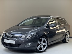 Opel Astra Sports Tourer - 1.6 Turbo Sport, 180Pk, 2011, Volledig leder, Schuifdak, Trekhaak, Xenon koplampen, Cruise