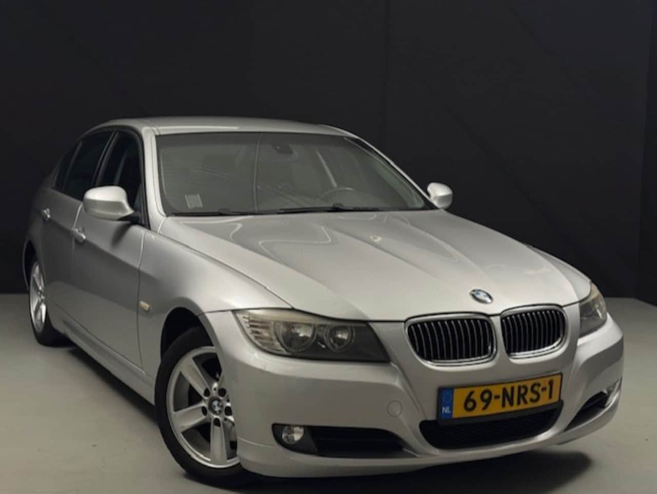 BMW 3-serie - 318i Business Line *AUTOMAAT*NAVI - AutoWereld.nl