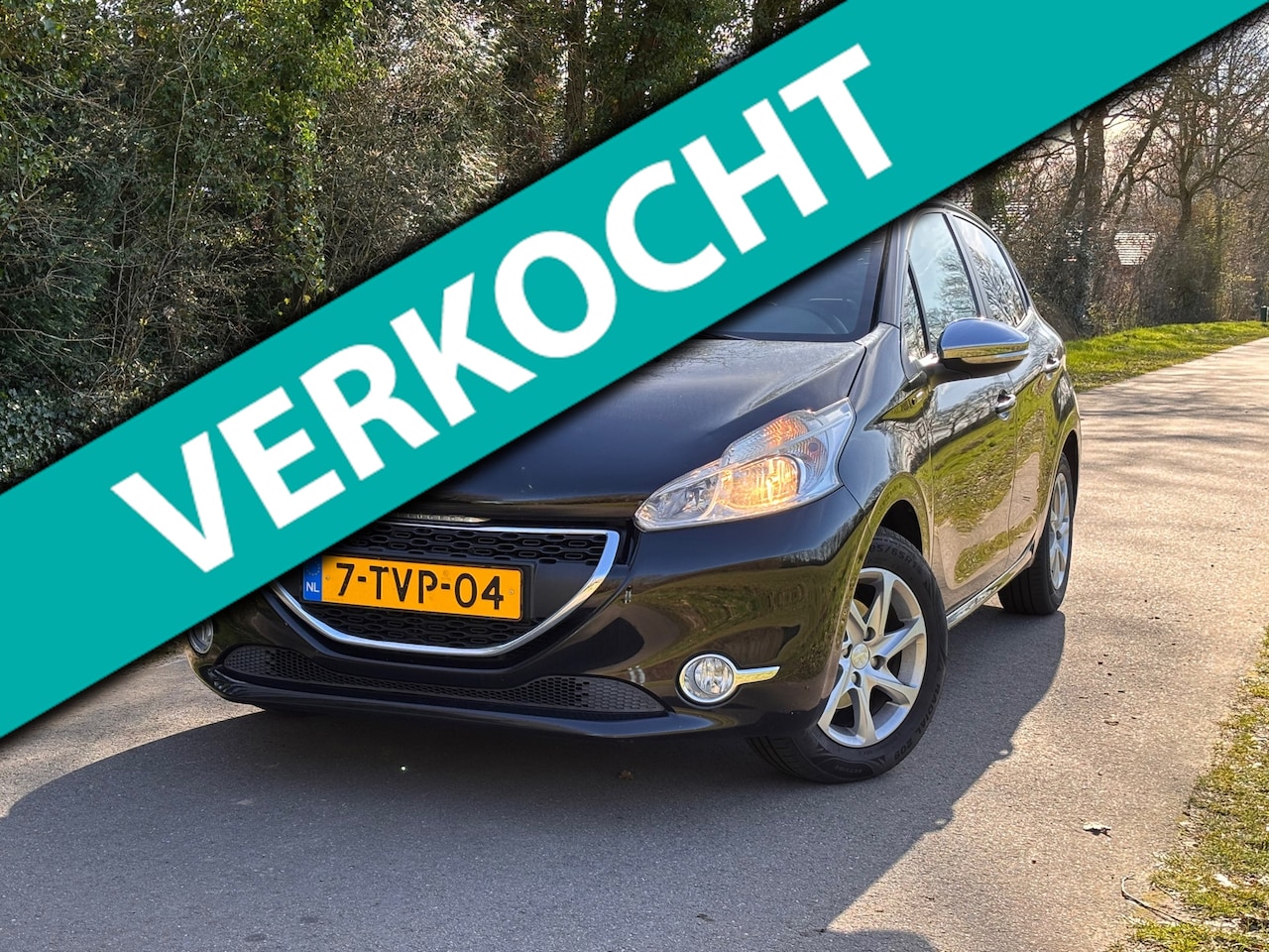 Peugeot 208 - 1.2 VTi Style | Cruise control + Navi | - AutoWereld.nl