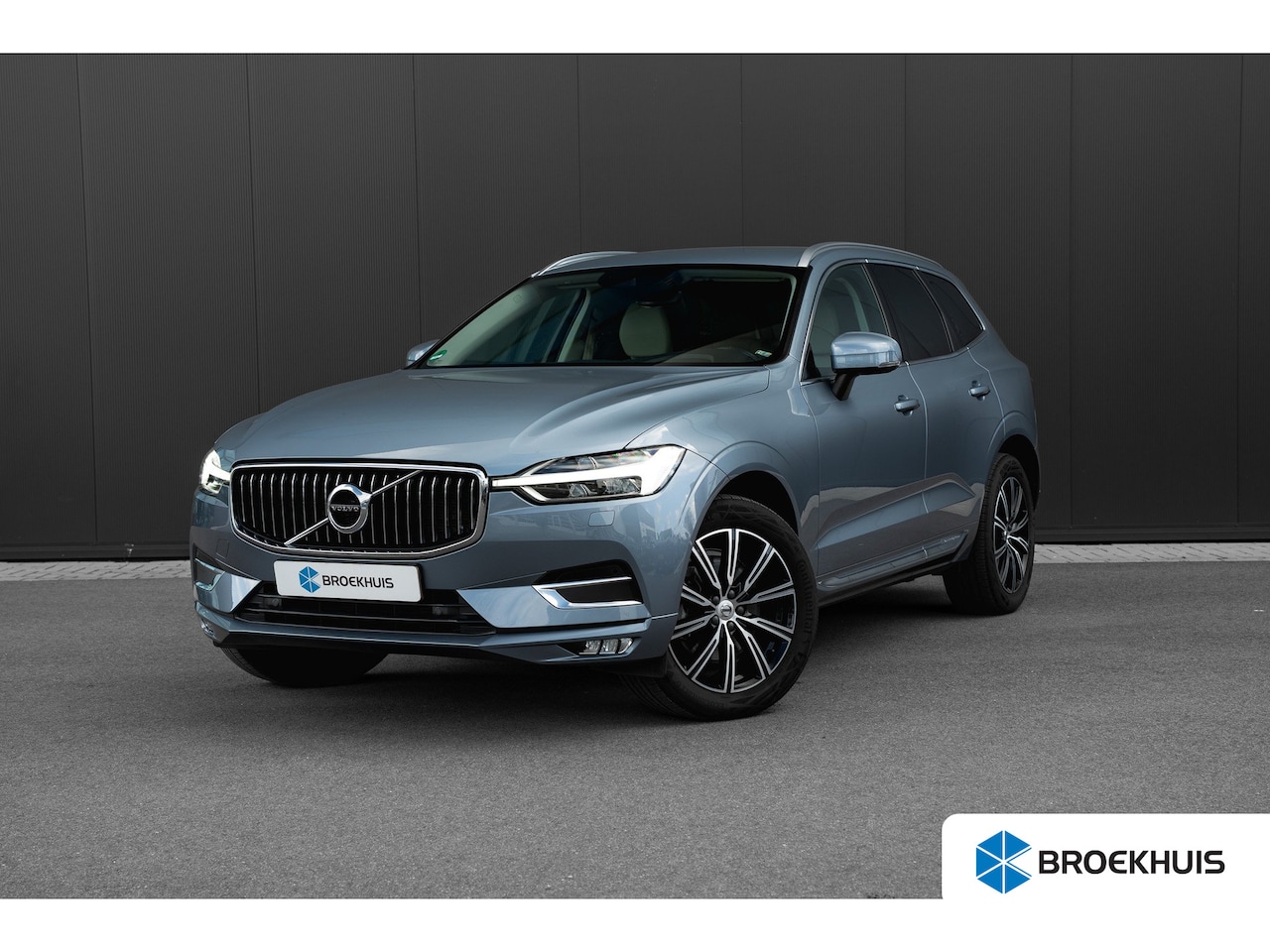 Volvo XC60 - 2.0 B5 250 PK Inscription Achteruitrijcamera | Trekhaak | Keyless | Led verlichting | Memo - AutoWereld.nl