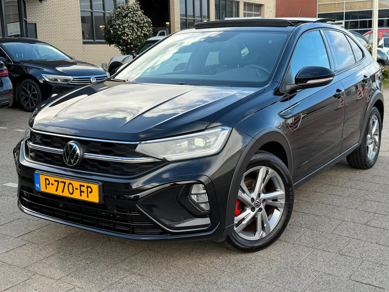 Volkswagen Taigo - 1.0 TSI R-Line | PANO l ACC - AutoWereld.nl