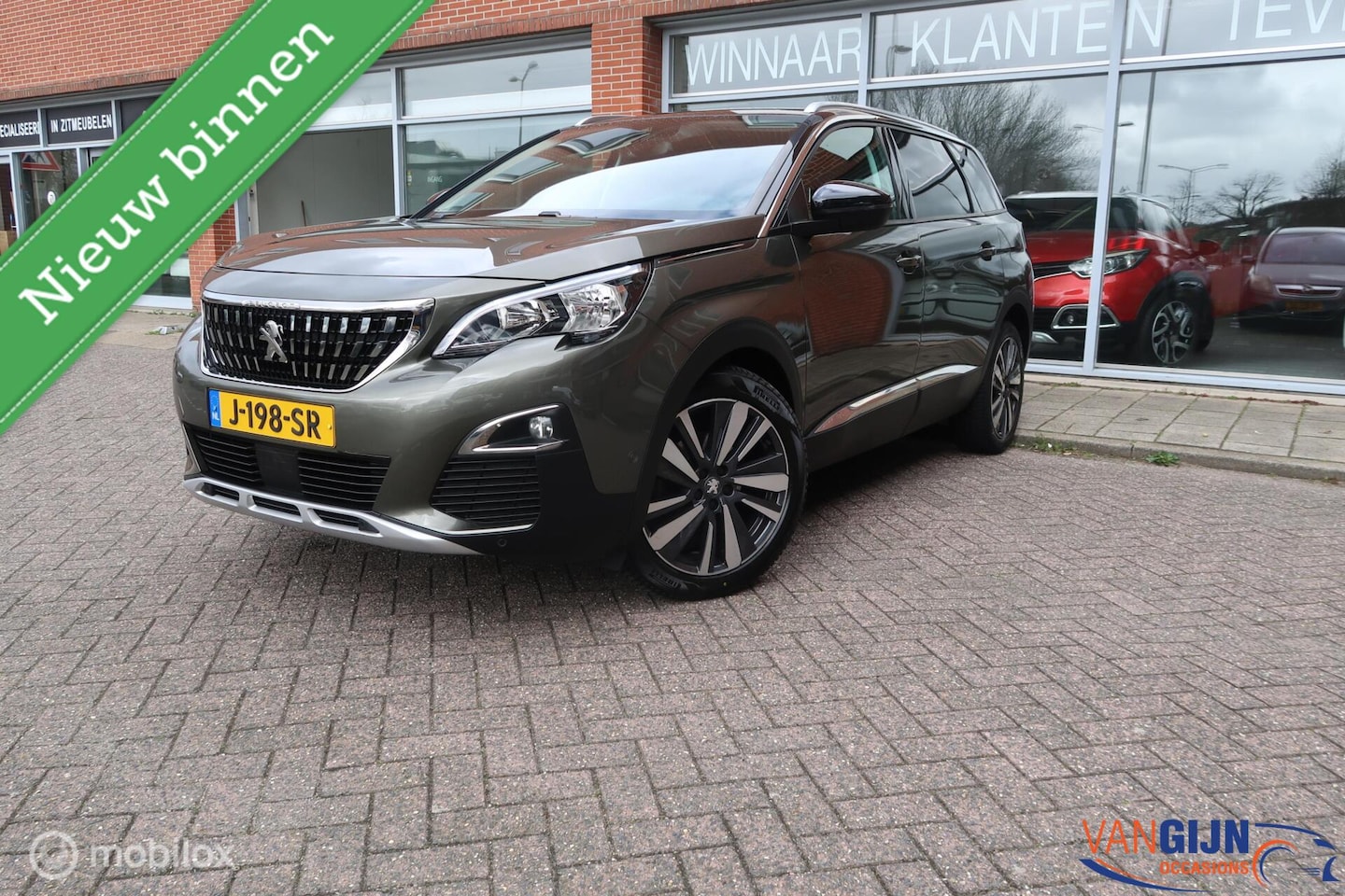 Peugeot 5008 - 1.2 PureTech Allure Automaat Navi 7 Persoons - AutoWereld.nl