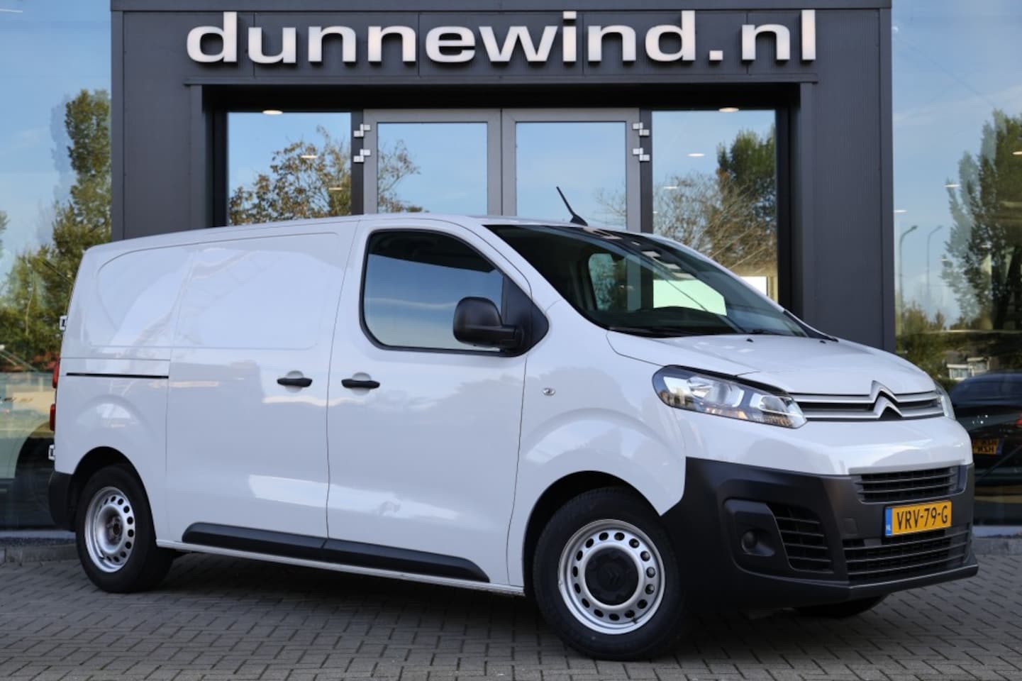 Citroën Jumpy - 1.5 BLUEHDI CLUB CRUISE*CARPLAY*3ZITS*SENSOREN*SCHUIFDEUR - AutoWereld.nl