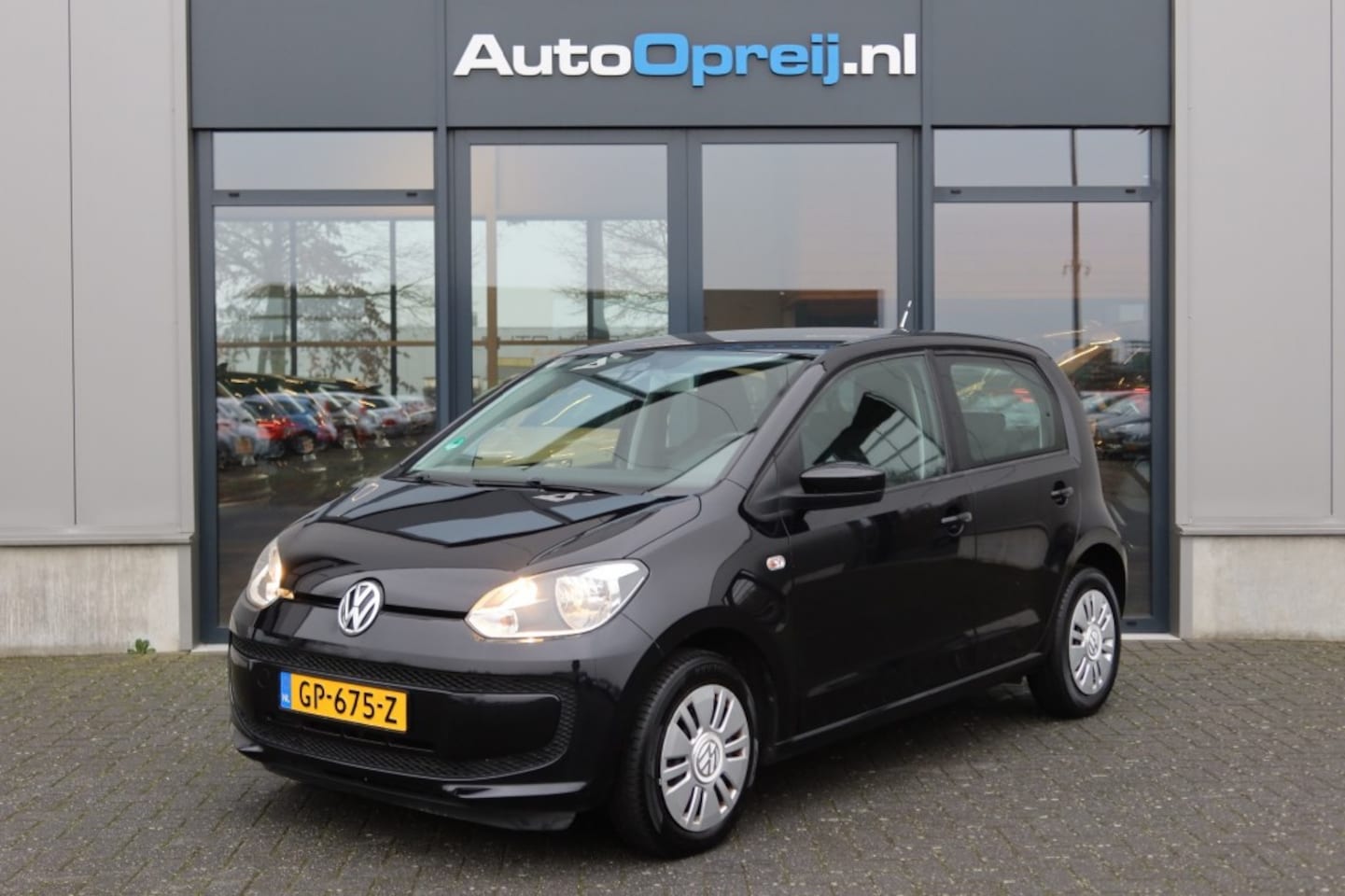 VOLKSWAGEN UP