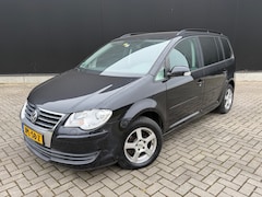 Volkswagen Touran - 1.4 TSI HIGHLINE 7-PERSOONS/ NIEUWE APK