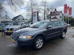 Volvo XC70 - 2.5 T AWD MOMENTUM 209PK 4X4 / LEDER / STOELVERW. / AIRCO-ECC / CRUISE CTR. / TREKHAAK