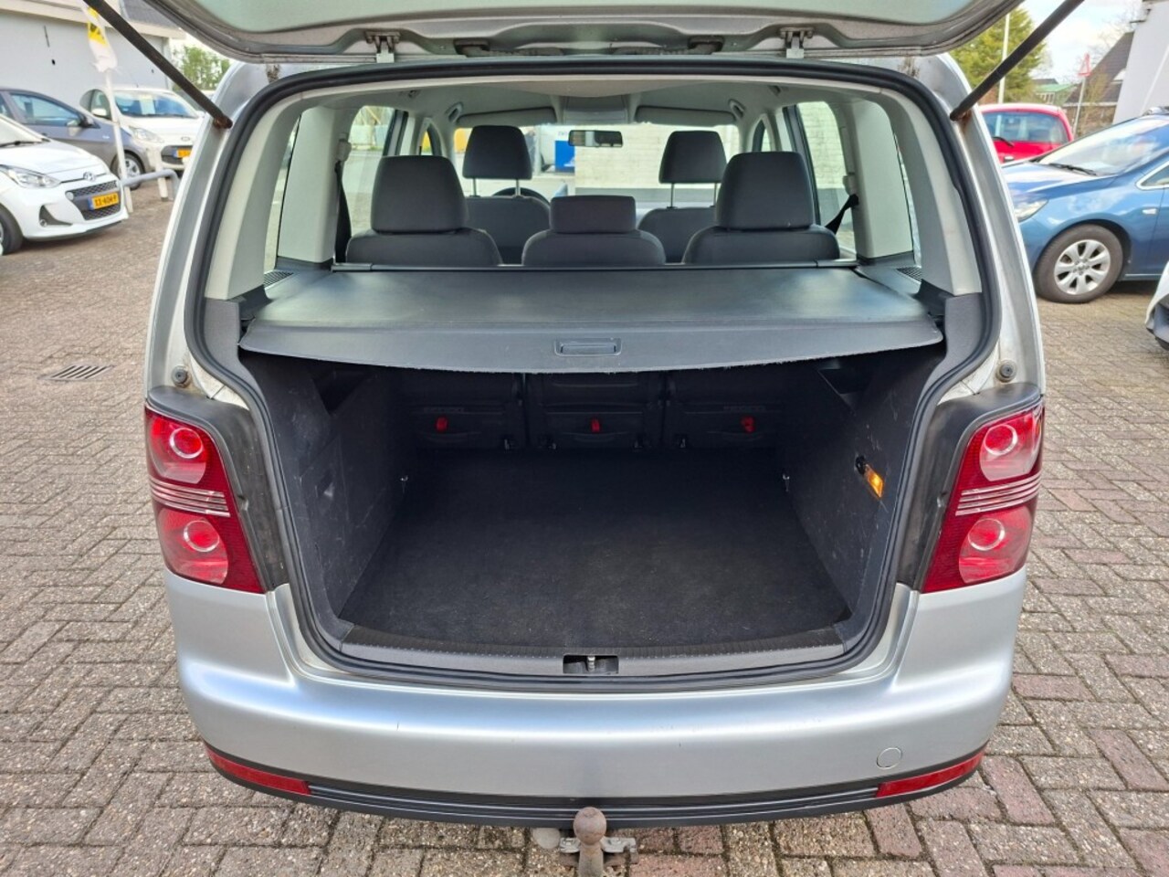 Volkswagen Touran - 1.6 Optive RADIO-CD/AIRCO/CRUISE/ELEC.RAMEN VOOR/CV/TREKHAAK