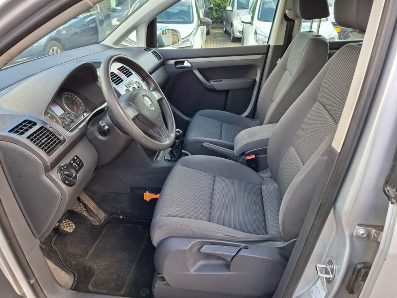 Volkswagen Touran - 1.6 Optive RADIO-CD/AIRCO/CRUISE/ELEC.RAMEN VOOR/CV/TREKHAAK