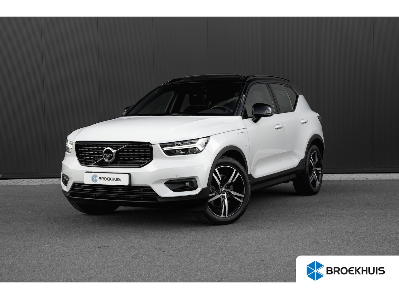 Volvo XC40 - 1.5 T5 Recharge 263pk R-Design | Trekhaak | Panoramadak | Camera | Bestuurdersstoel Elektr - AutoWereld.nl