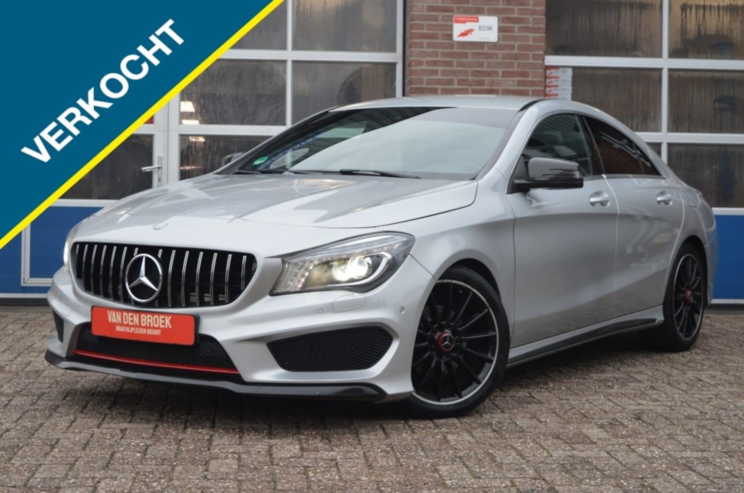 Mercedes-Benz CLA-Klasse - 180 AMG | AUT - NAVI - STOEL.VERW - AutoWereld.nl