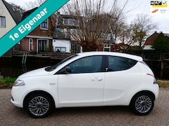Lancia Y(psilon) - Ypsilon 0.9 TwinAir Elefantino Plus 80pk 1e eig. Automaat Airco 81.000km