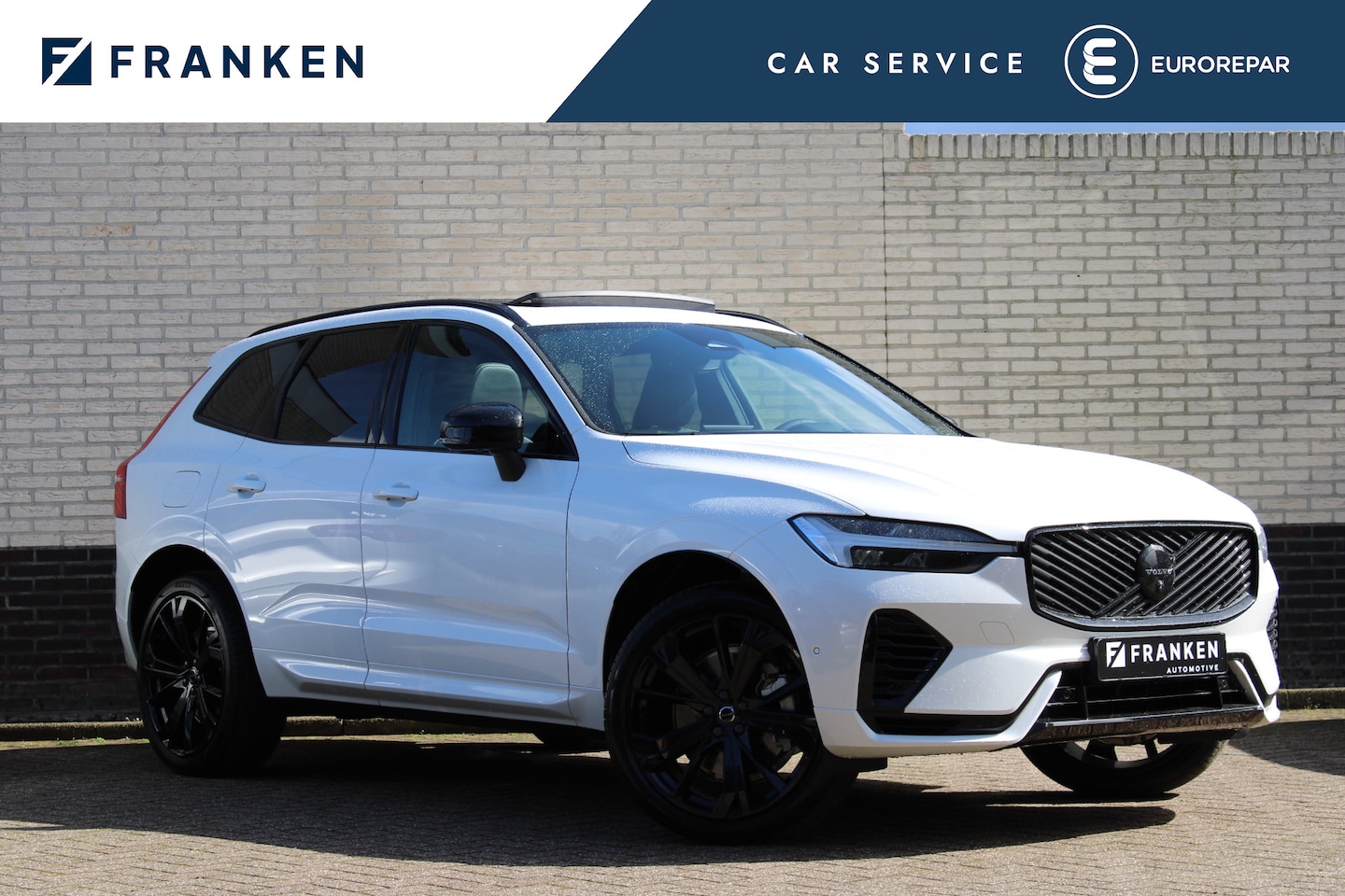 Volvo XC60 - 2.0 T8 Plug-in hybrid AWD Ultra Black Edition | Trekhaak | Panoramadak | Head-Up | 360 Cam - AutoWereld.nl