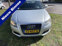 Audi A3 Sportback - 1.6 Attraction Business Edition Uniek mooi nap met nog de sterke 1.6 motor Zie foto’s
