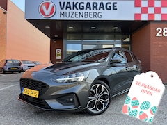 Ford Focus Wagon - 1.5 EcoBoost ST Line Business // NAVI // TREKHAAK // CAMERA // CLIMA // STOELVERWARMING //