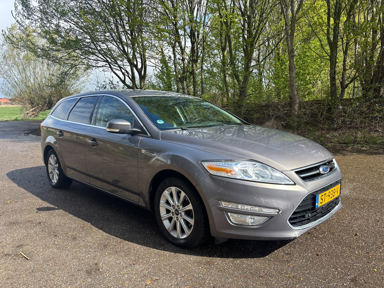 Ford Mondeo Wagon - 1.6 TDCi ECOnetic Lease Platinum | APK 10-2026 - AutoWereld.nl