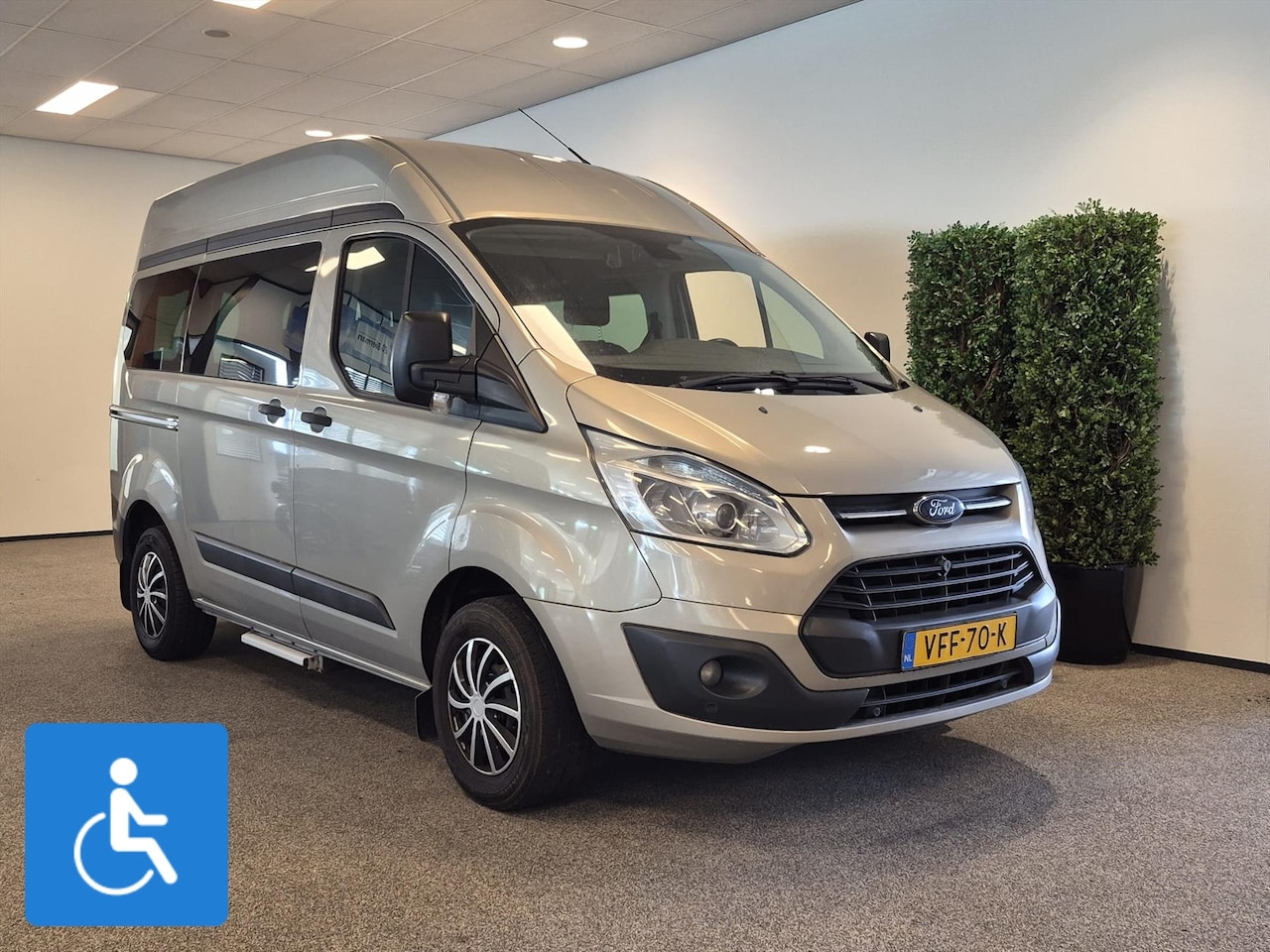 Ford Transit Custom - L1H2 Rolstoelbus (airco) - AutoWereld.nl