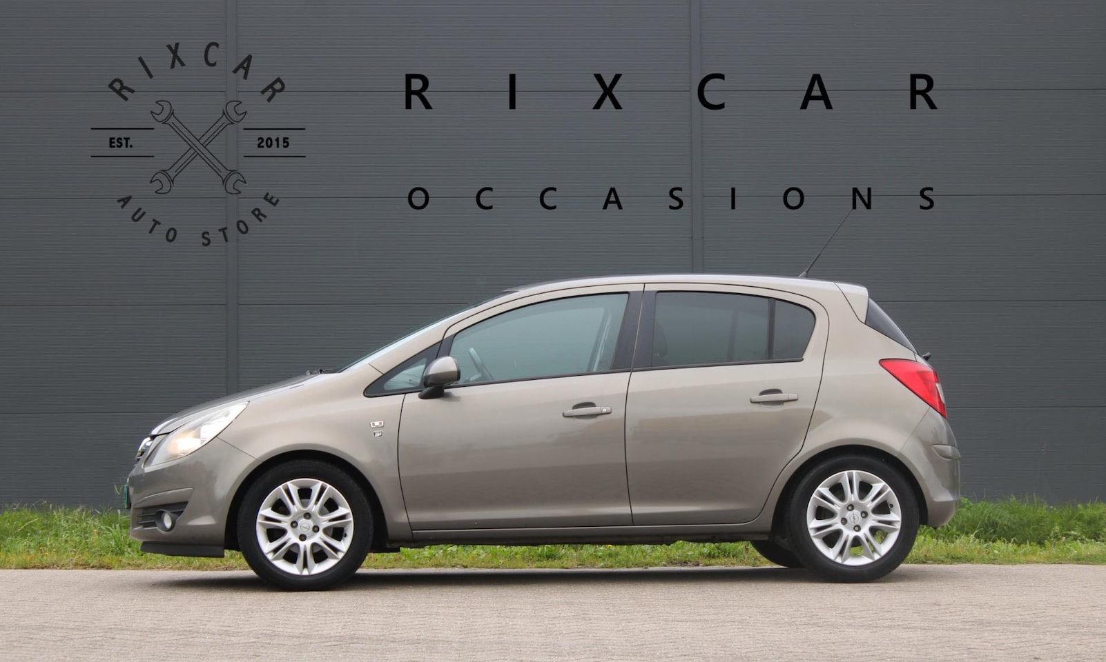 Opel Corsa - 1.2-16V '111' Edition Airco Cruise GetintGlas - AutoWereld.nl