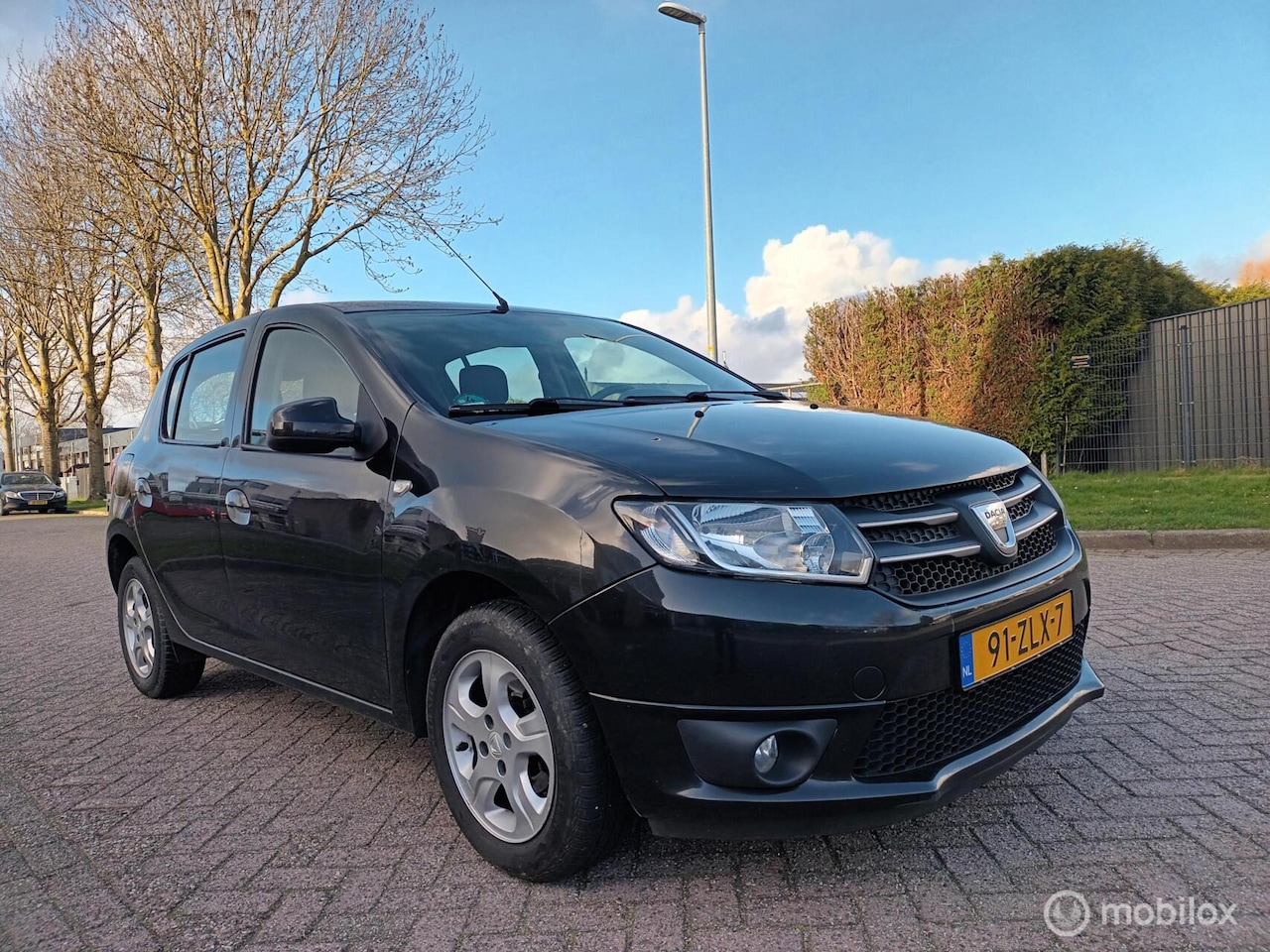 Dacia Sandero - 0.9 TCe Lauréate Eerste Eigenaar! - AutoWereld.nl