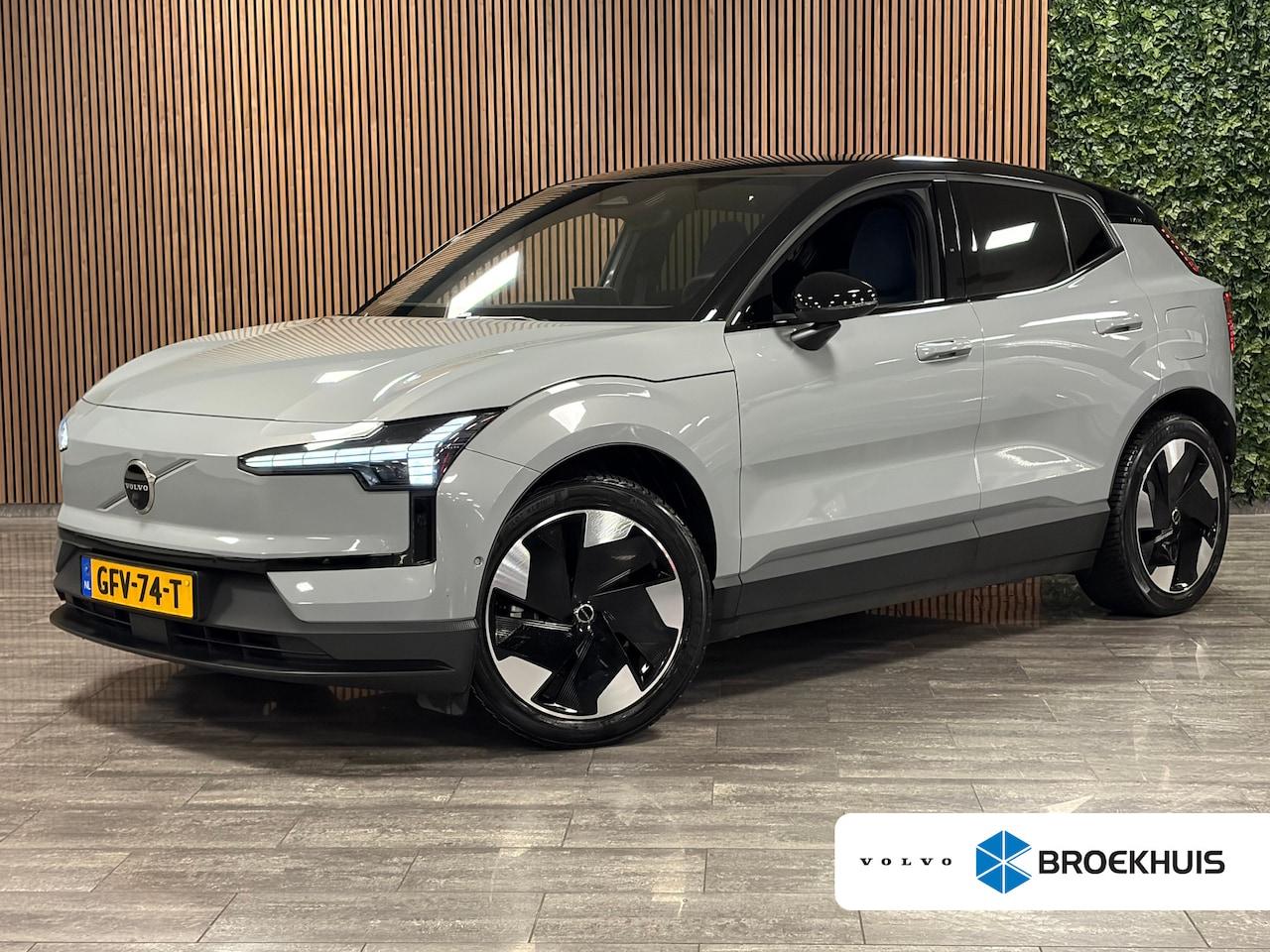 Volvo EX30 - Single Motor Extended Range Ultra 69 kWh | 360° 3D Camera | Stoel en Stuurwielverwarming | - AutoWereld.nl