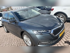 Skoda Octavia Combi - 1.0 TSI Business Edition Airco | CarPlay | Elek. Pakket | Donkerglas| Inruil mogelijk