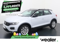 Volkswagen T-Roc - 1.5 TSI Sport | 150 PK | Adaptive cruise control | Apple Carplay/Android Auto | Keyless |