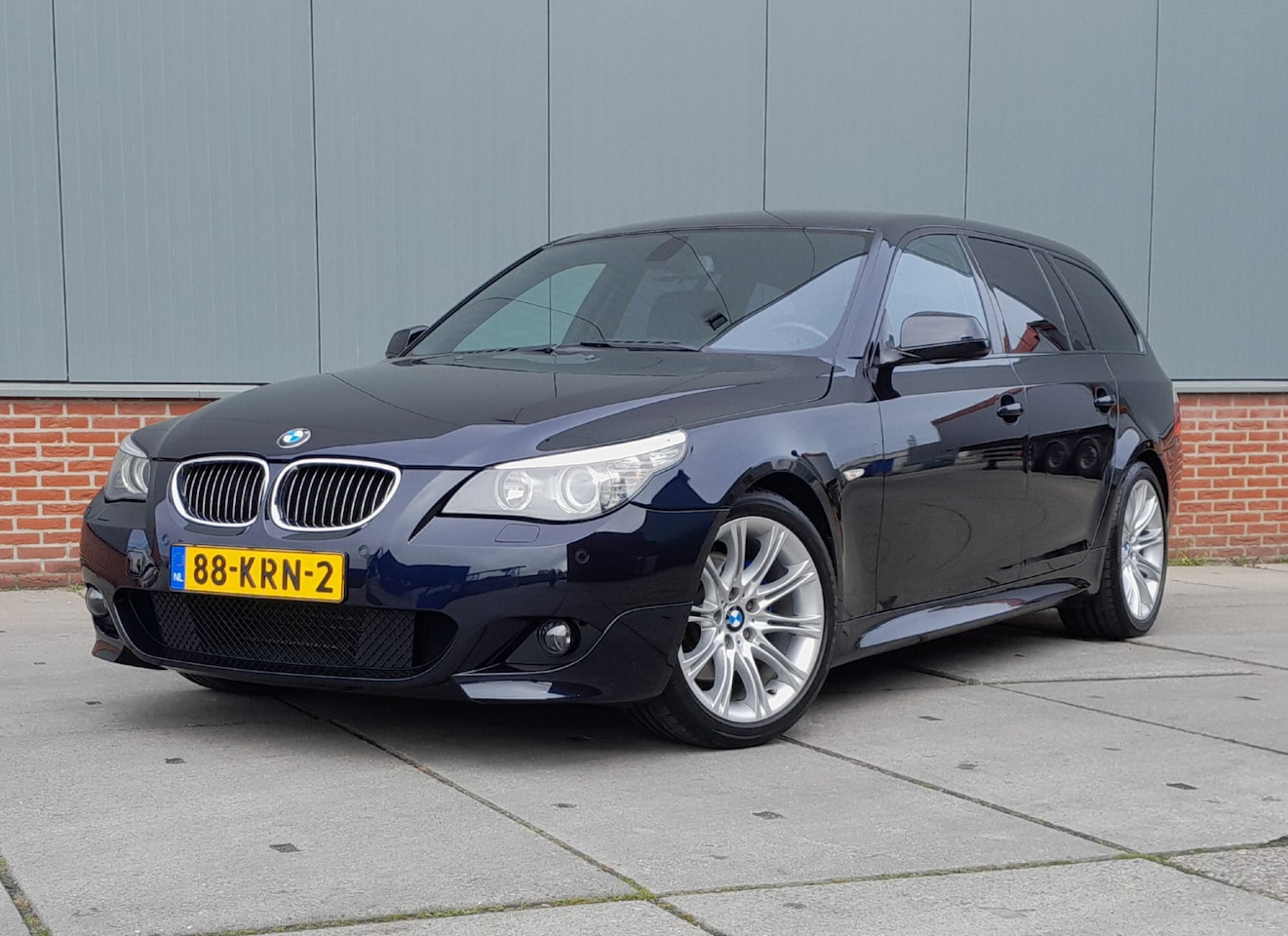 BMW 5-serie Touring - 523i Business Line Sport - AutoWereld.nl