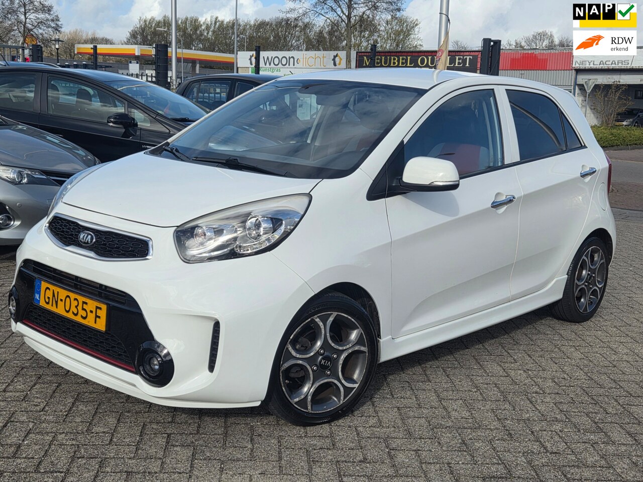 Kia Picanto - 1.2 CVVT SportsLine/GT-LINE - AutoWereld.nl