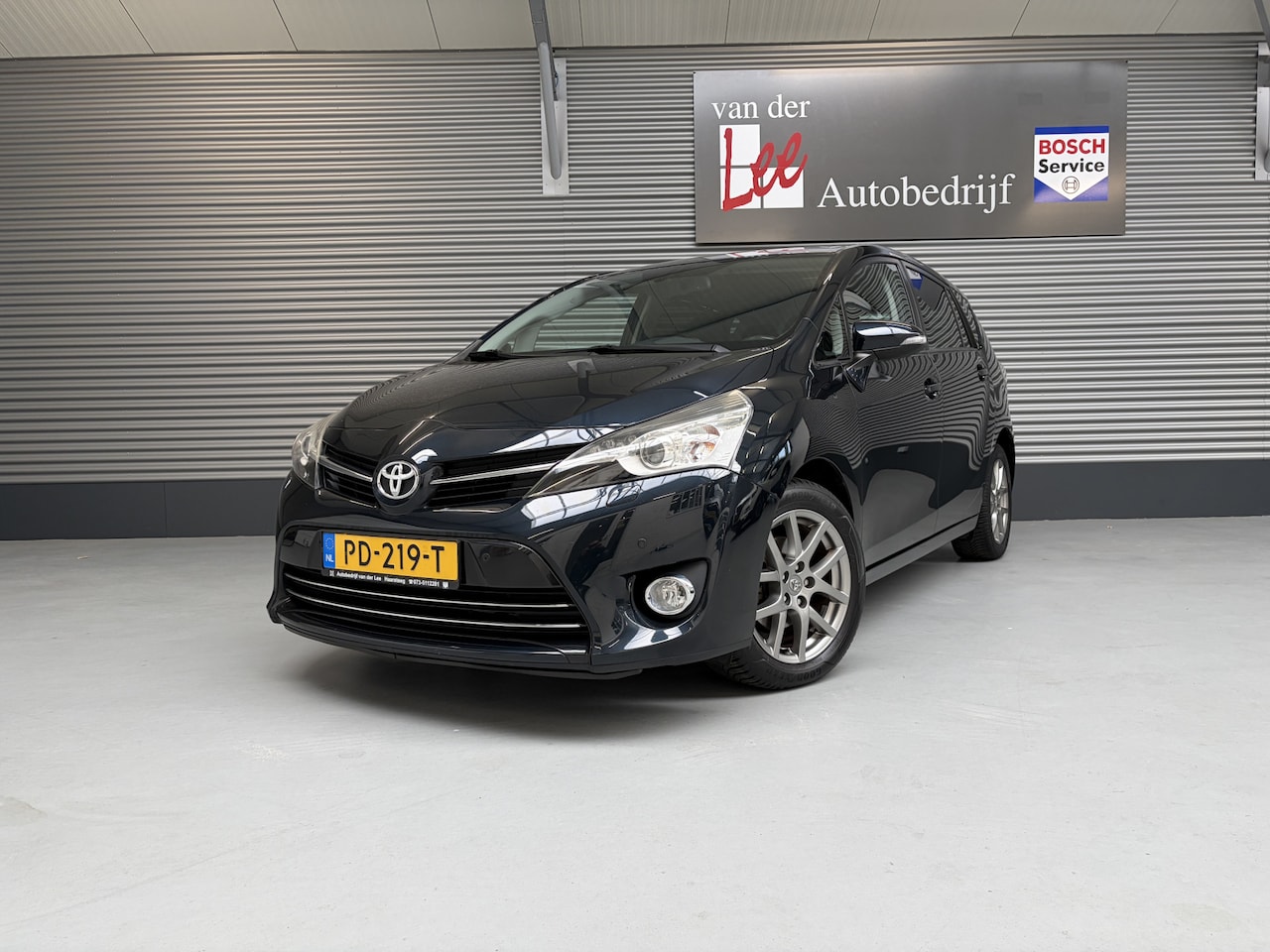 Toyota Verso - 1.8 VVT-i Business/PDC V+A/CAM/KEY-LESS/LED/XENON/TREKH - AutoWereld.nl