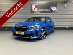 BMW 1-serie - 118i HIGH EXE M SPORT/ADAPTIVE CR/PDC/STOEL STUUR VERW/1E EIG/ENZ