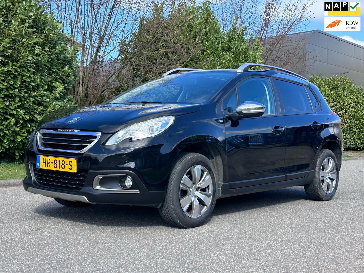 Peugeot 2008 - 1.2 PureTech Style Navigatie*Pano*Cruise*NAP*Clima*LM velgen*Parkeersensoren* - AutoWereld.nl