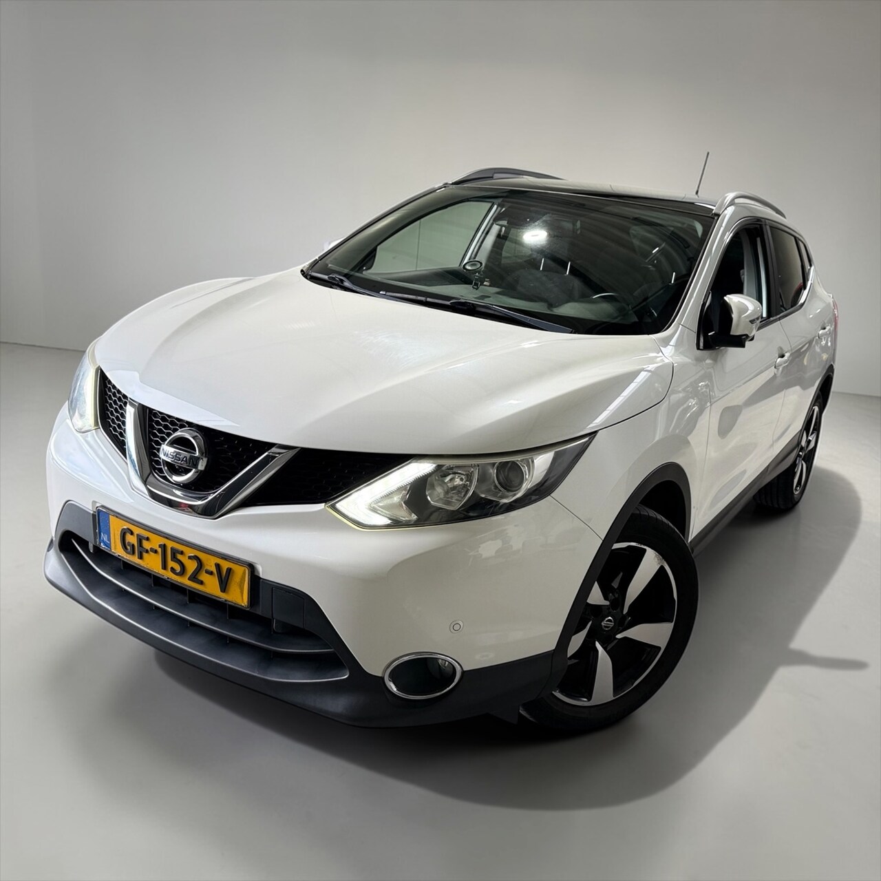 Nissan Qashqai - 1.2 Connect Edition nieuwe APK LED NAVI - AutoWereld.nl